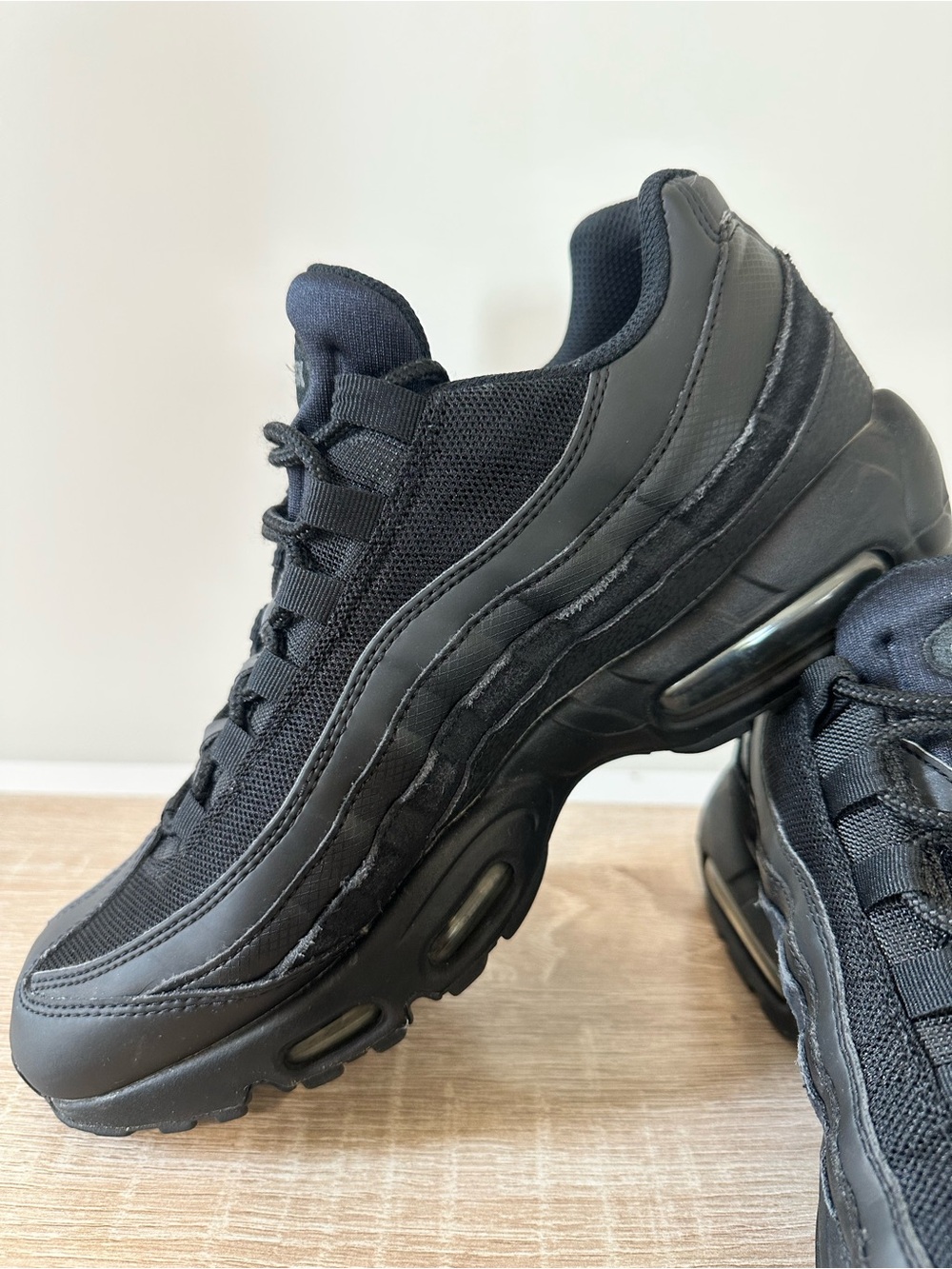 Nike Air Max 95 Essential Triple Black CI3705-001 Men's Size 10 - Picture 2 of 10